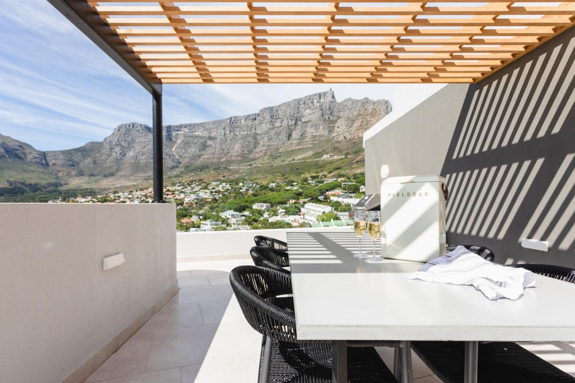 The View - Luxury Penthouse With Rooftop Pool